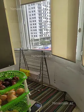 Satılır 2 otaqlı köhnə tikili 82 m²