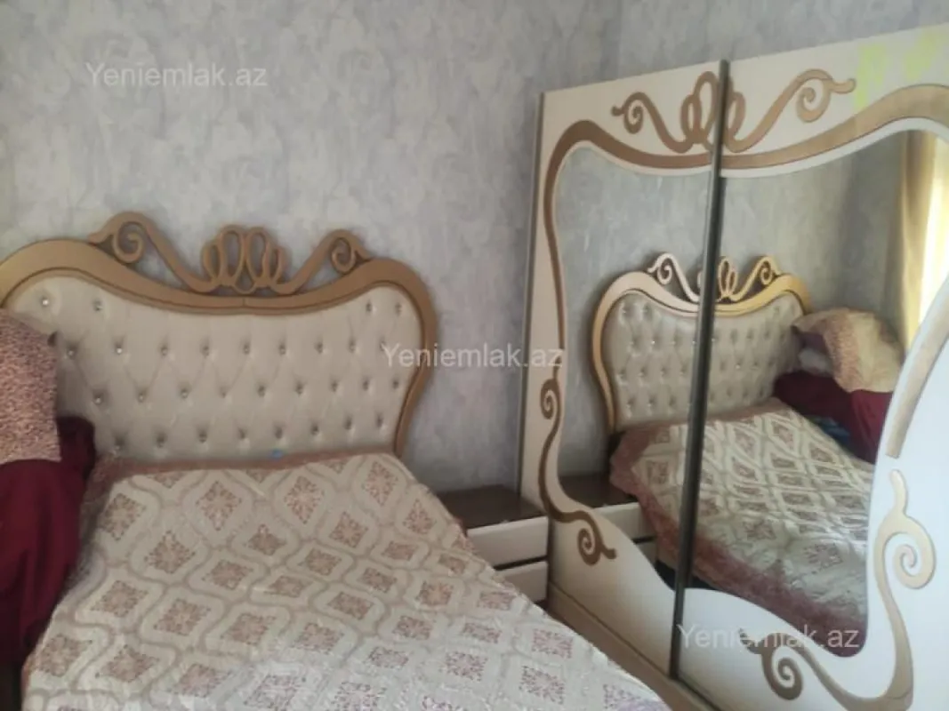 Satılır 2 otaqlı köhnə tikili 82 m²