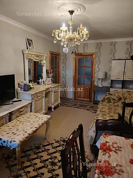 Satılır 2 otaqlı köhnə tikili 50 m² — Sumqayıt, 8-ci mikrorayon 2 otaq 50.00 m²