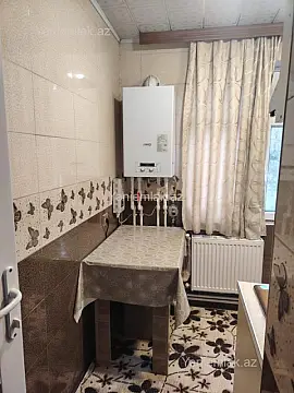 Satılır 2 otaqlı köhnə tikili 50 m²