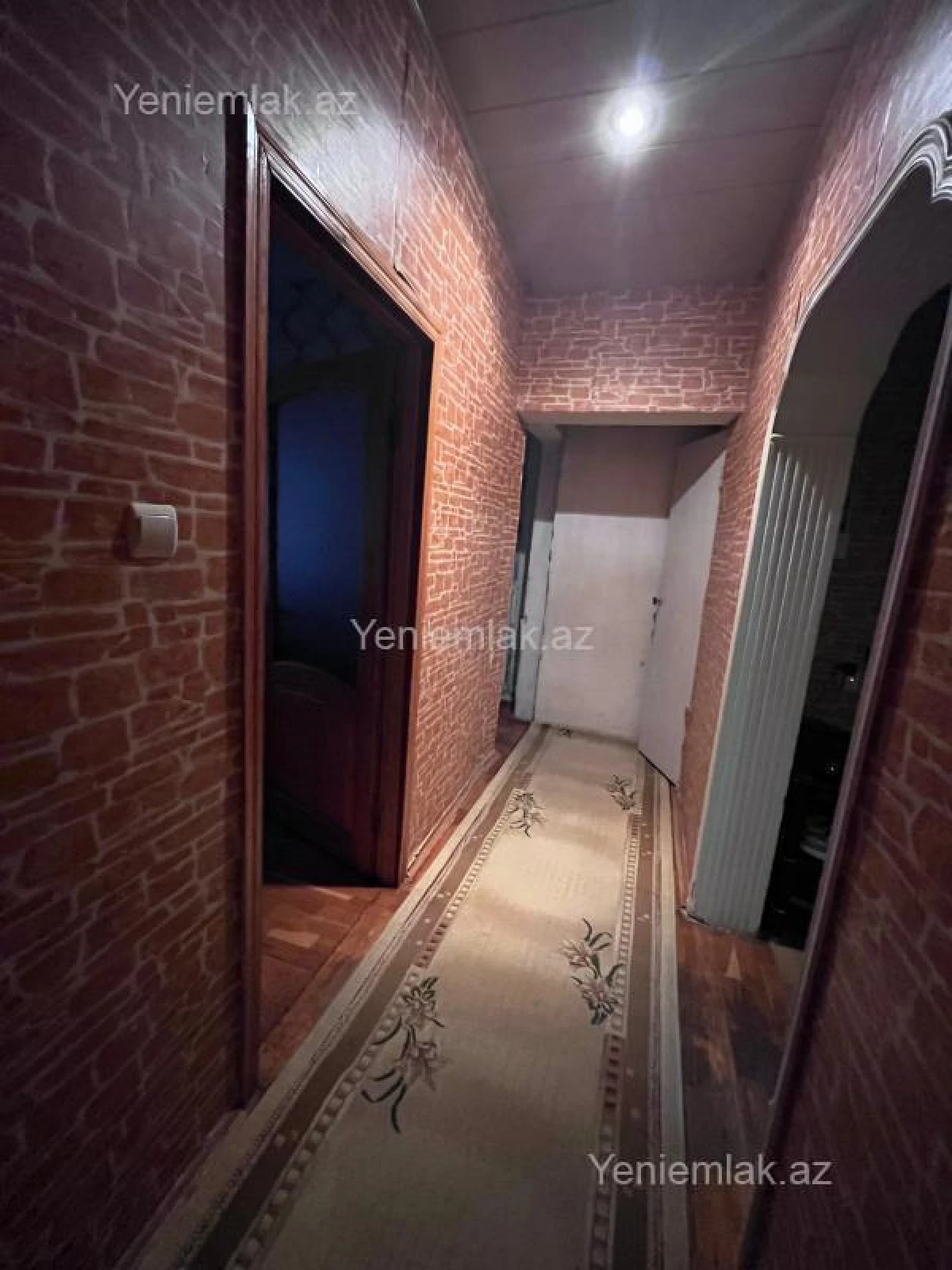 Satılır 2 otaqlı köhnə tikili 73 m²
