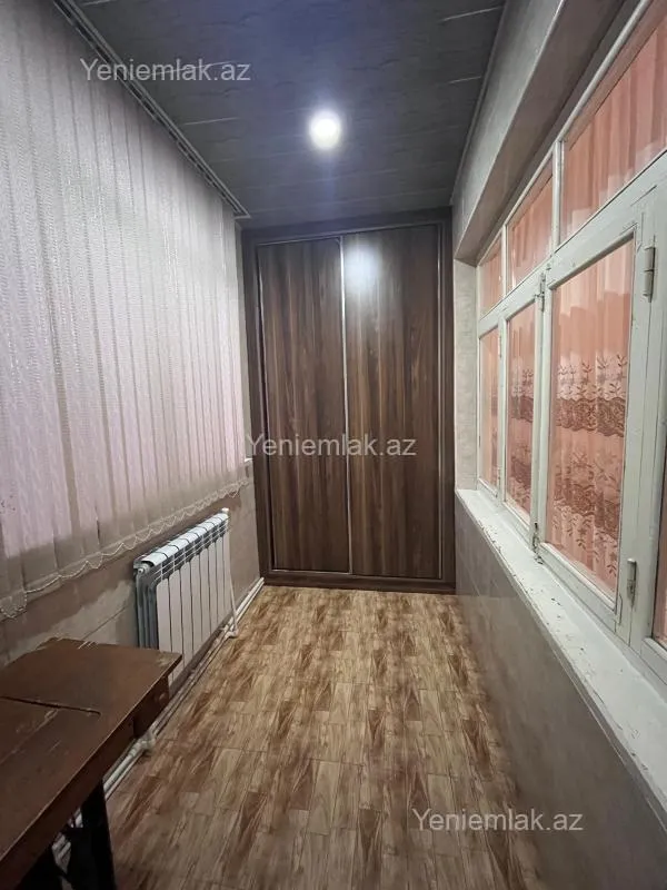 Satılır 2 otaqlı köhnə tikili 73 m²