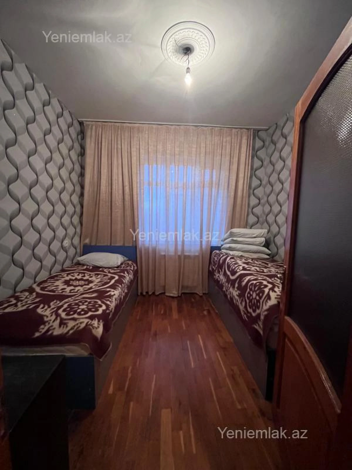 Satılır 2 otaqlı köhnə tikili 73 m²