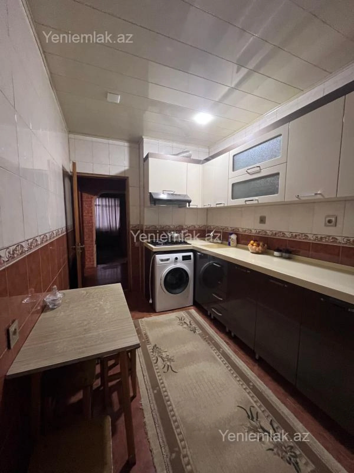 Satılır 2 otaqlı köhnə tikili 73 m²