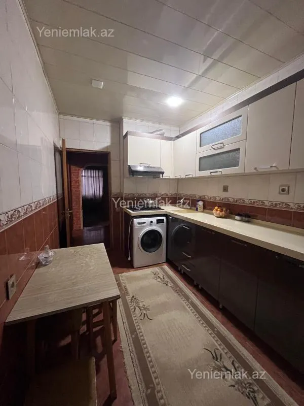 Satılır 2 otaqlı köhnə tikili 73 m²