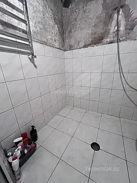 Satılır 2 otaqlı köhnə tikili 73 m²