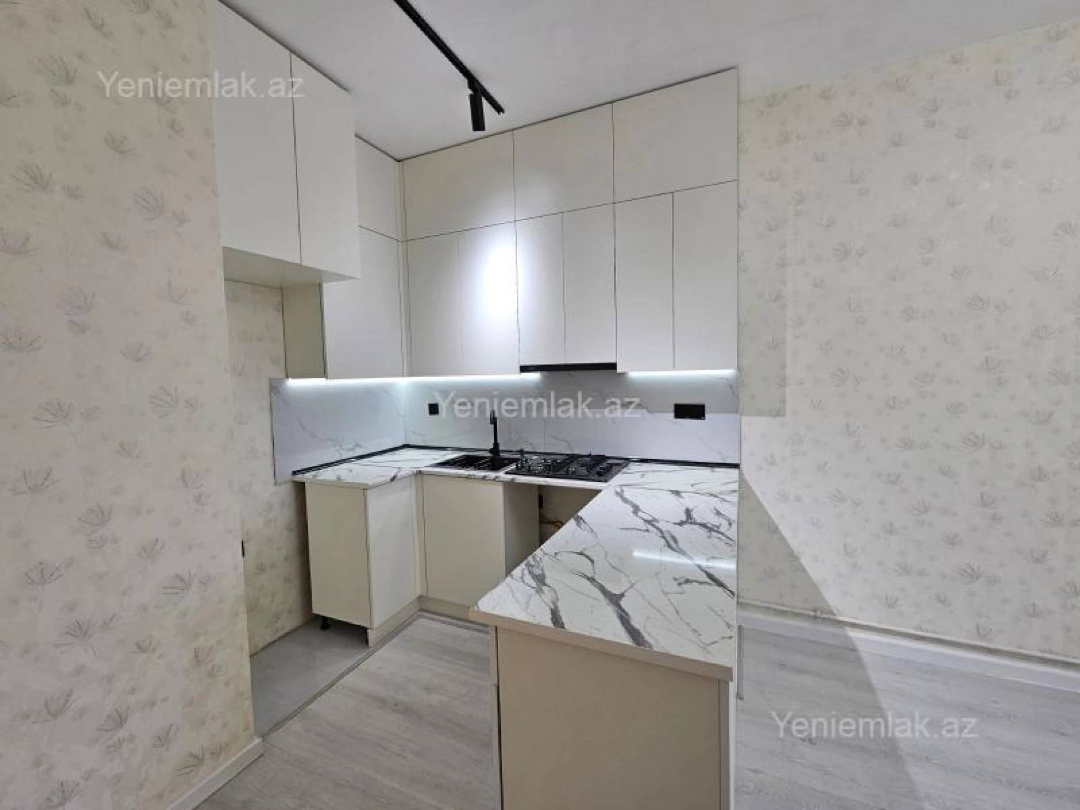 Satılır 2 otaqlı yeni tikili 61 m²