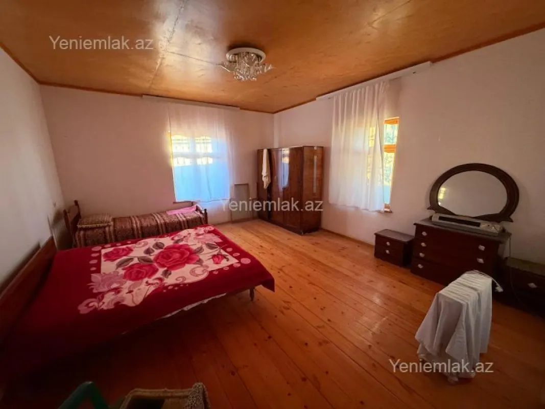 Satılır 3 otaqlı həyət evi 100 m²