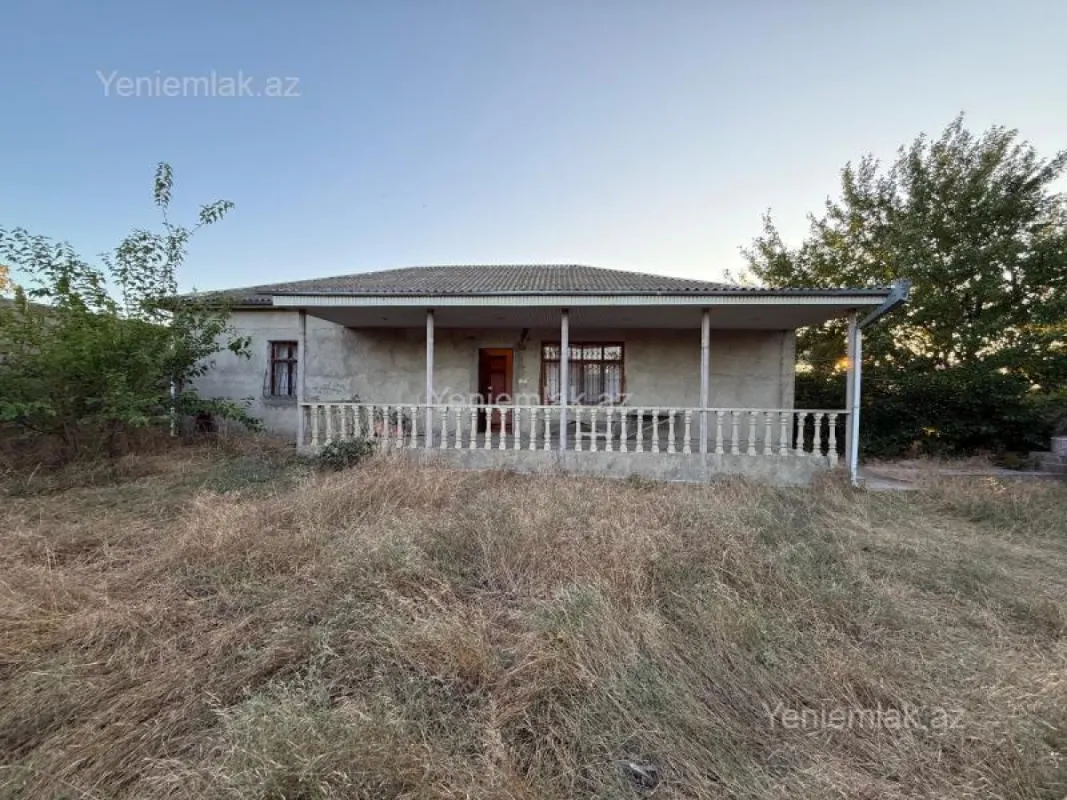 Satılır 3 otaqlı həyət evi 100 m²