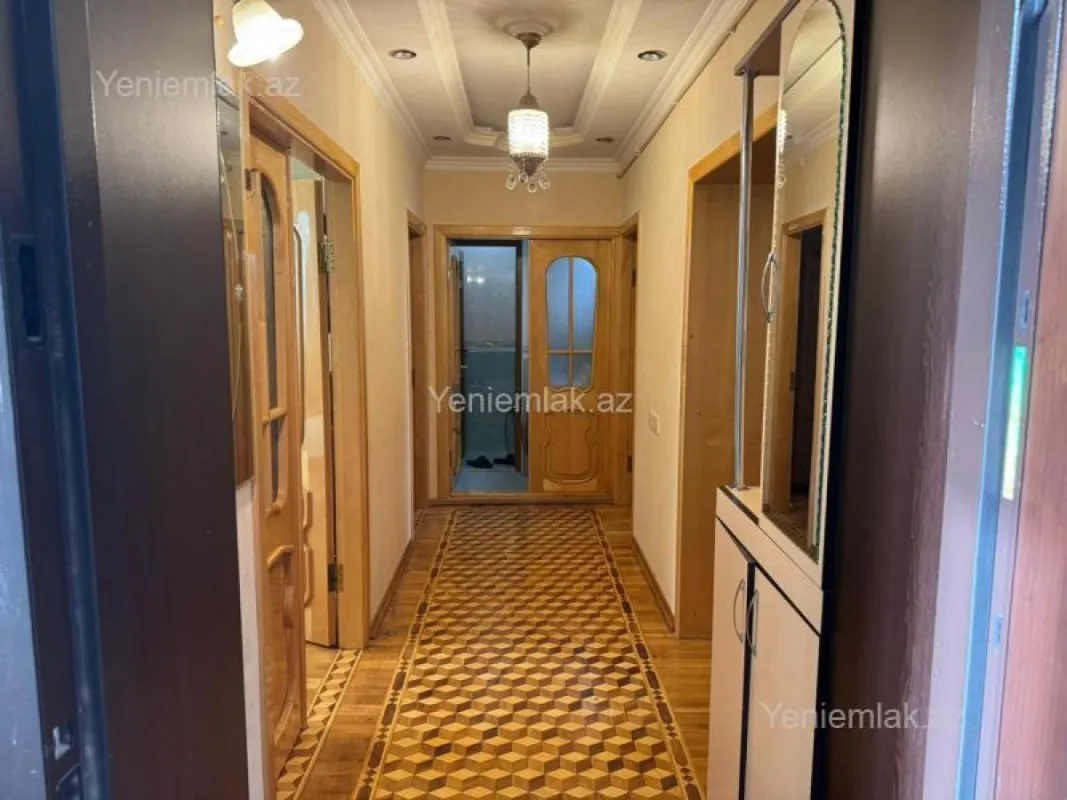 Satılır 4 otaqlı köhnə tikili 90 m²