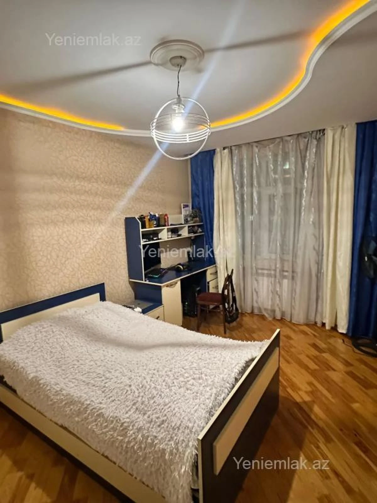 Satılır 4 otaqlı köhnə tikili 100 m²