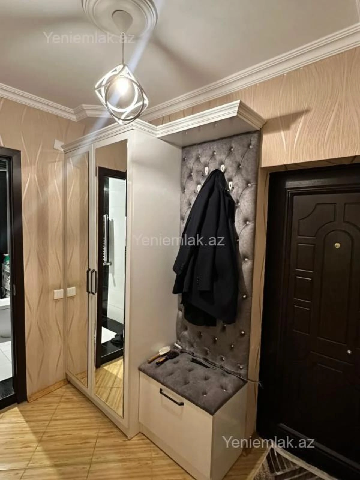 Satılır 4 otaqlı köhnə tikili 100 m²