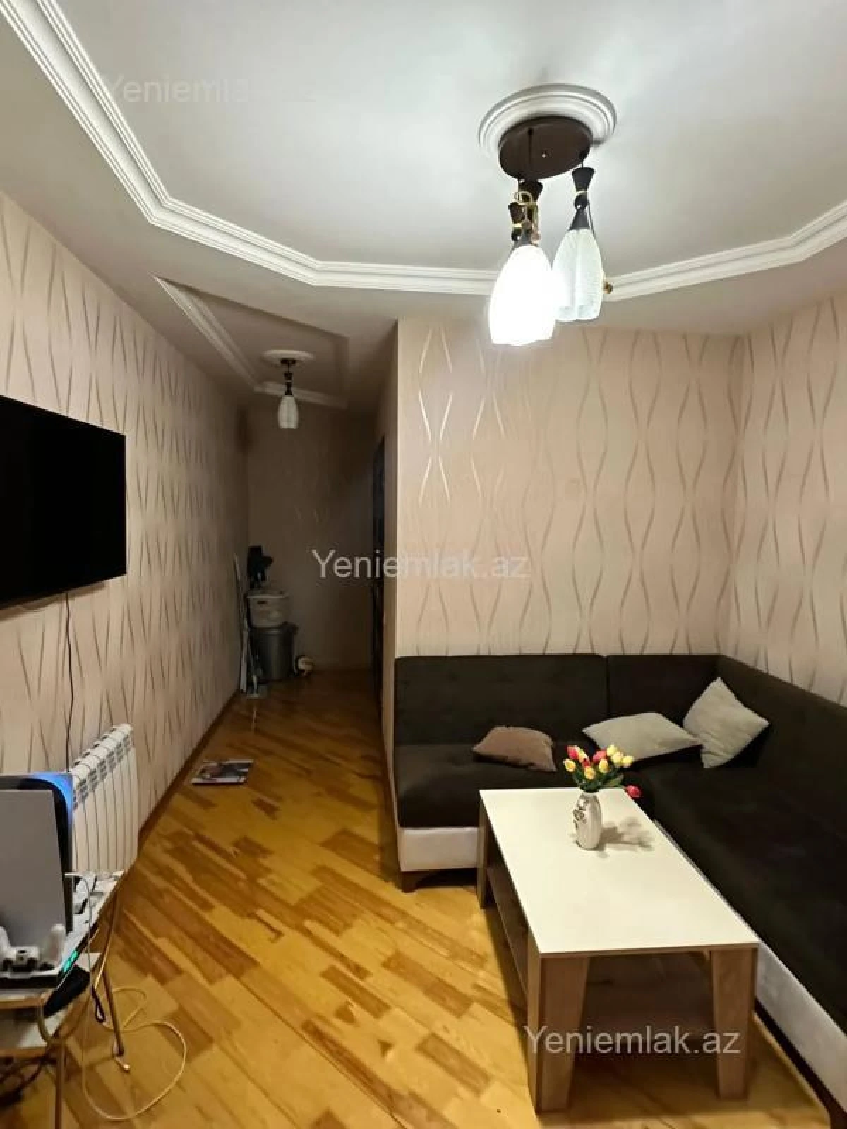 Satılır 4 otaqlı köhnə tikili 100 m²