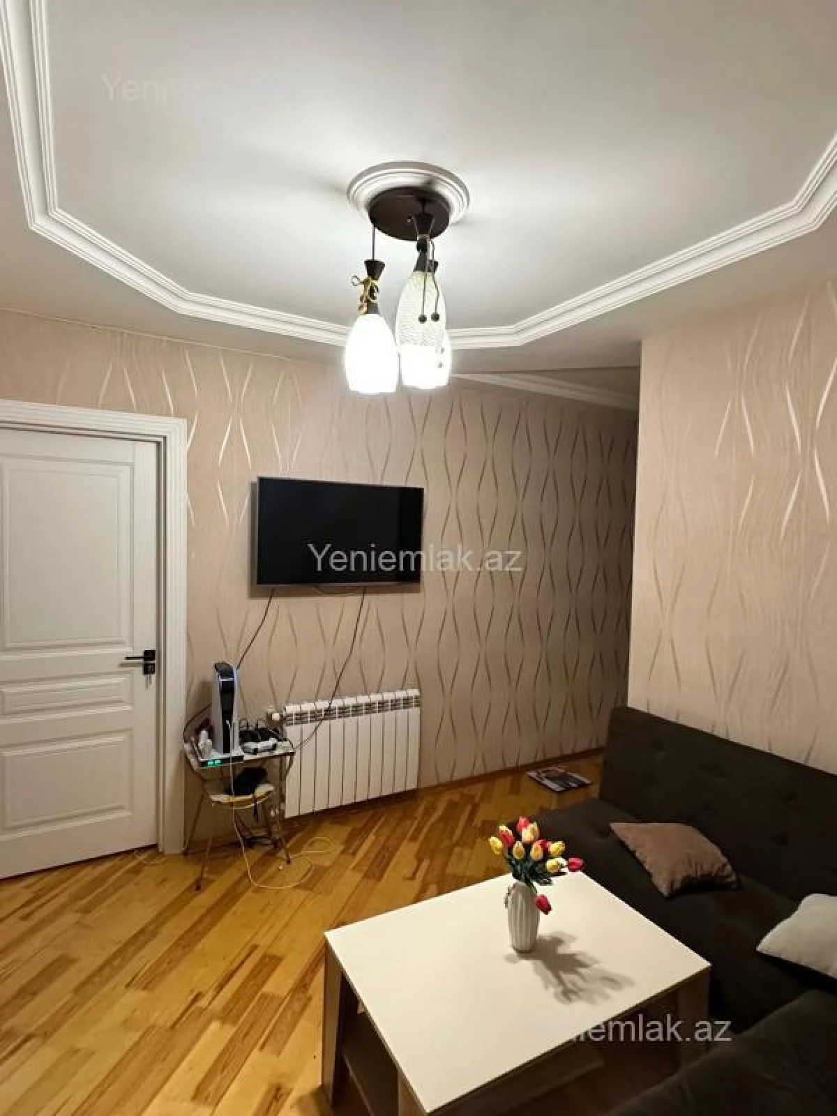 Satılır 4 otaqlı köhnə tikili 100 m²