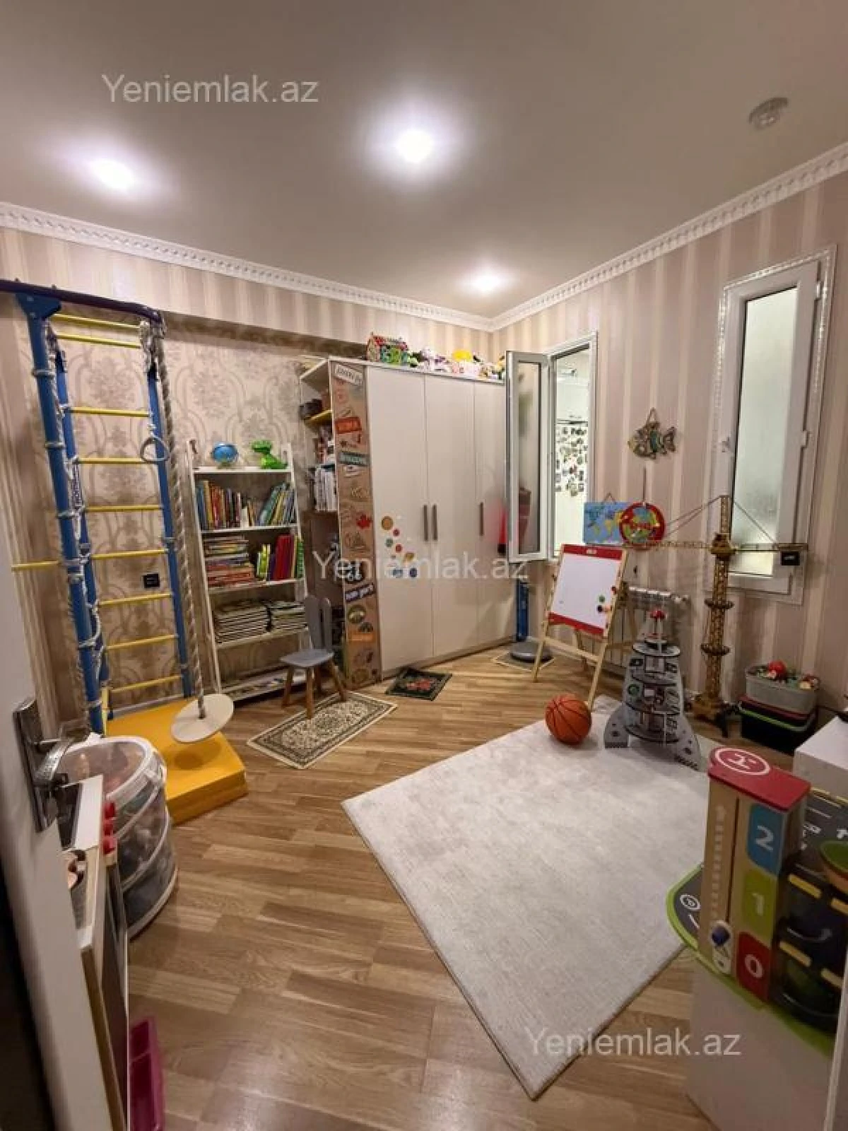 Satılır 3 otaqlı yeni tikili 80 m²