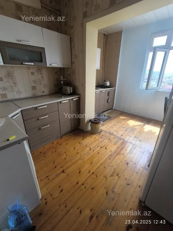 Satılır 3 otaqlı köhnə tikili 85 m²