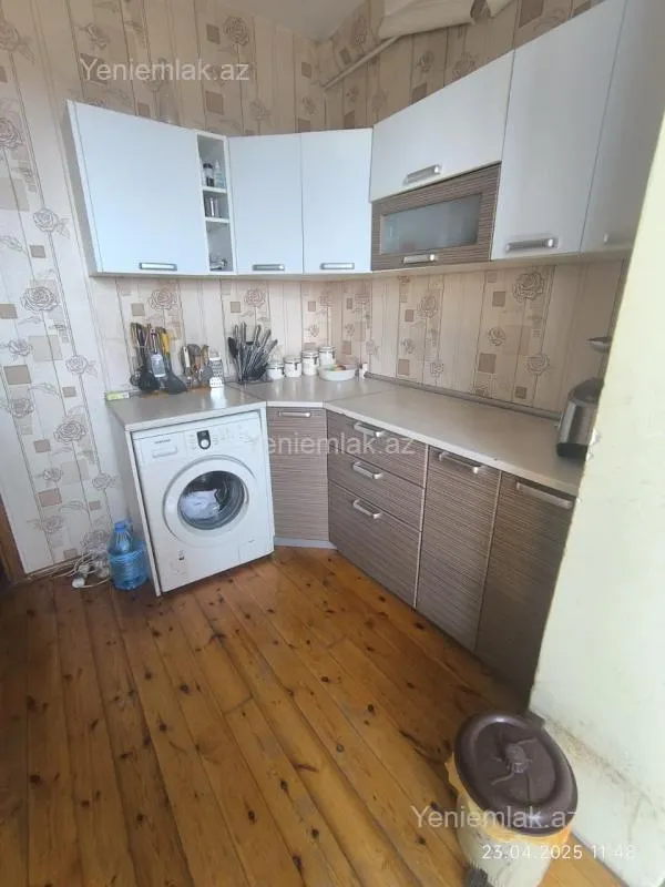 Satılır 3 otaqlı köhnə tikili 85 m²