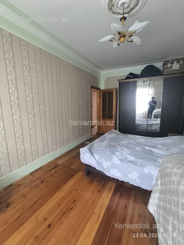 Satılır 3 otaqlı köhnə tikili 85 m²
