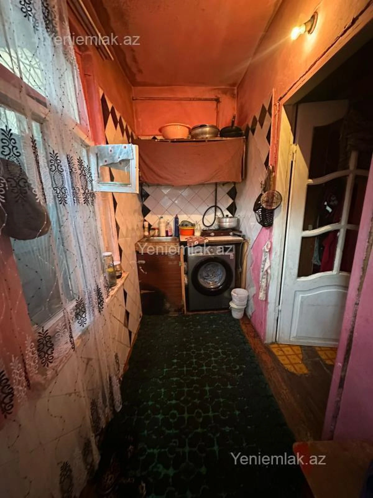 Satılır 8 otaqlı həyət evi 250 m²