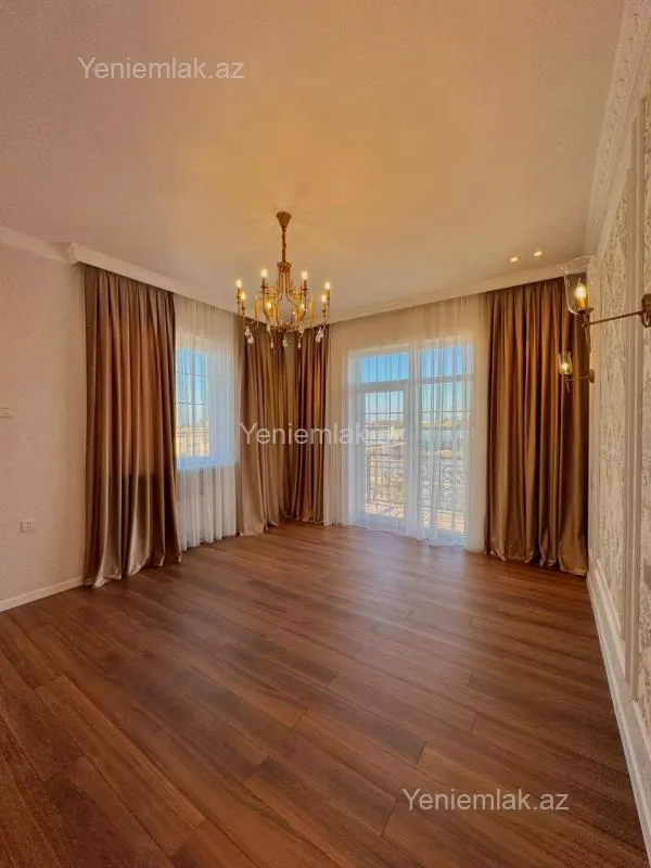 Satılır 4 otaqlı həyət evi 180 m²