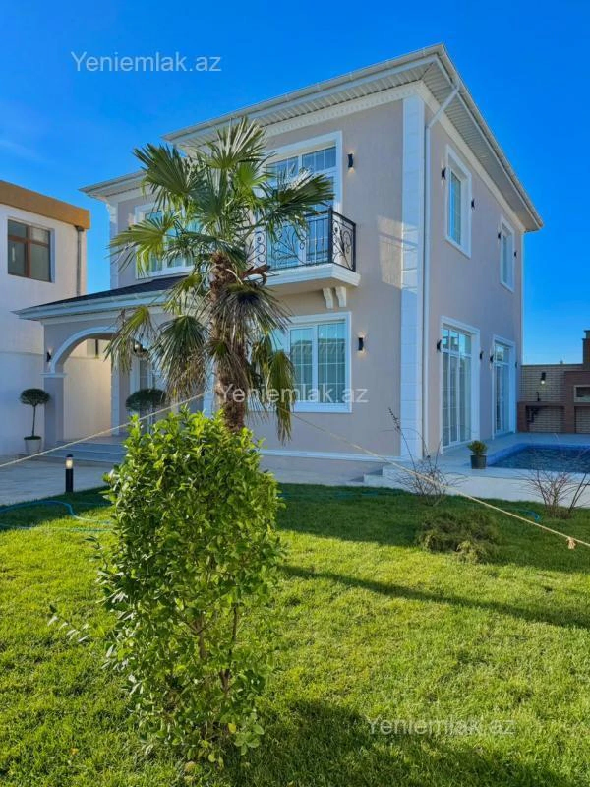 Satılır 4 otaqlı həyət evi 180 m²
