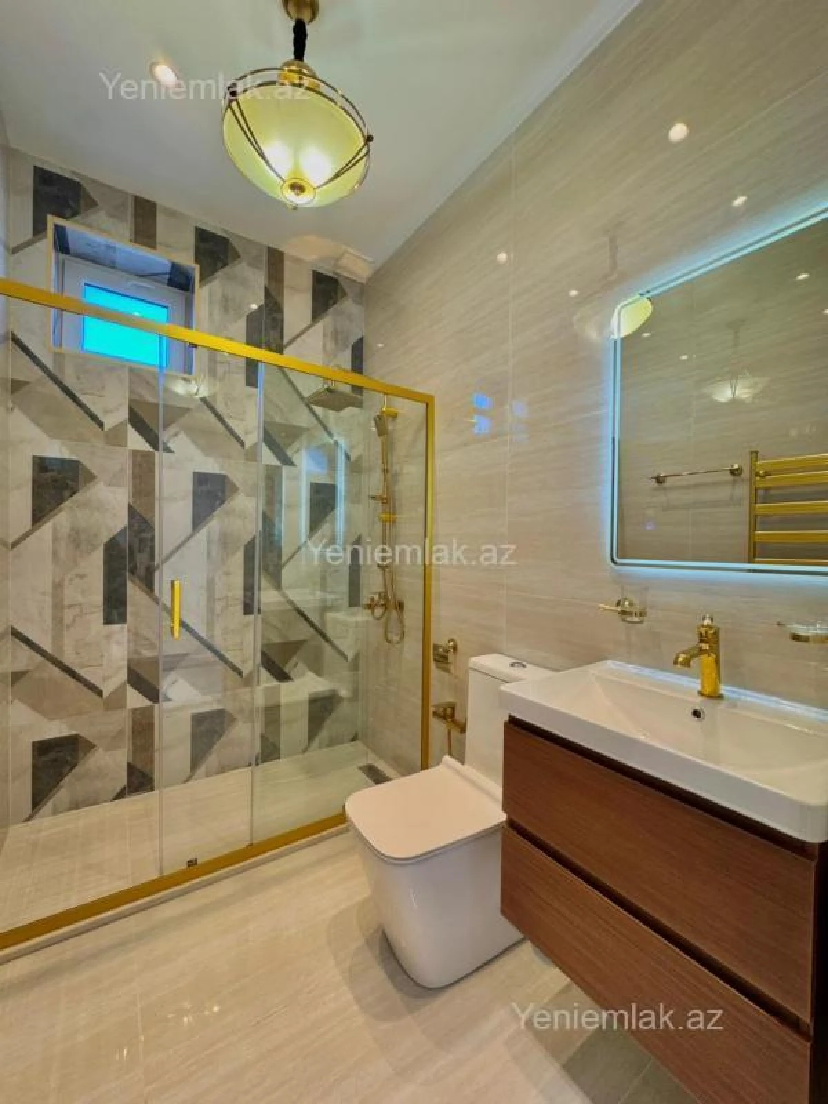 Satılır 4 otaqlı həyət evi 180 m²