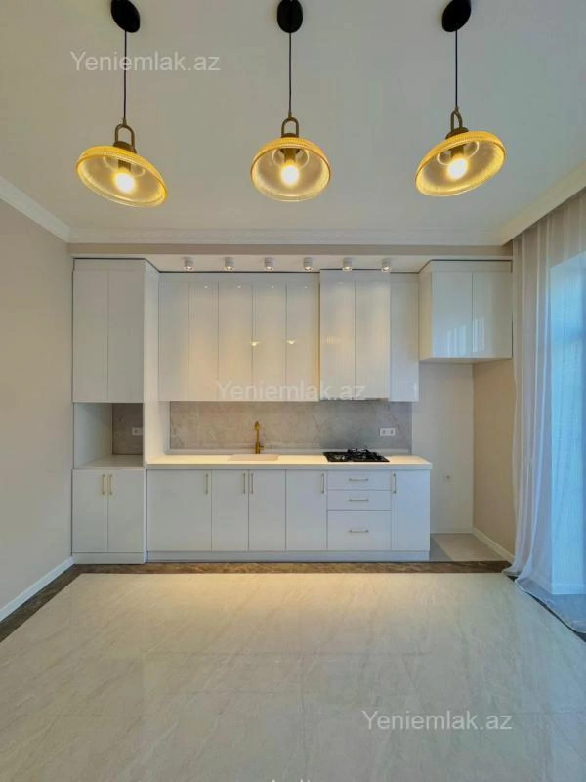 Satılır 4 otaqlı həyət evi 180 m²