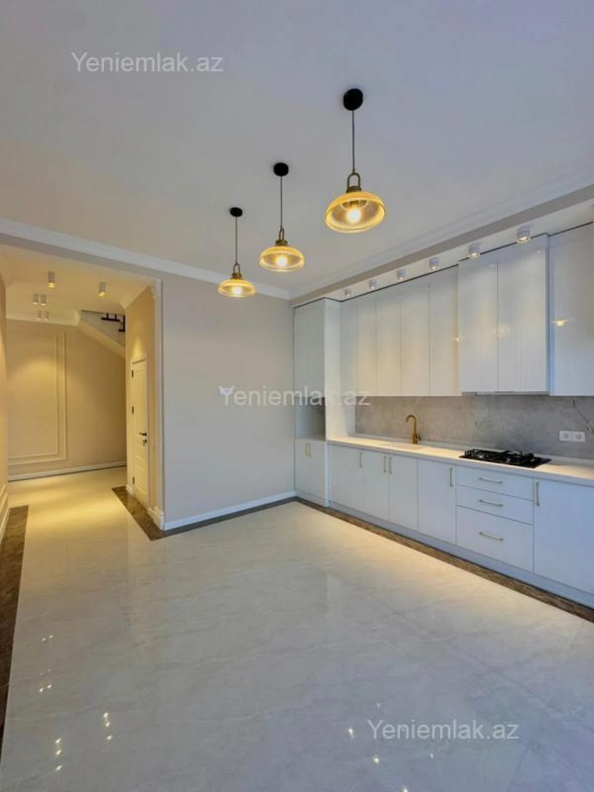 Satılır 4 otaqlı həyət evi 180 m²