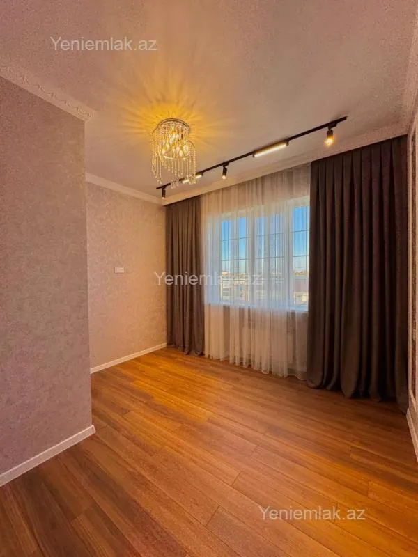 Satılır 4 otaqlı həyət evi 180 m²
