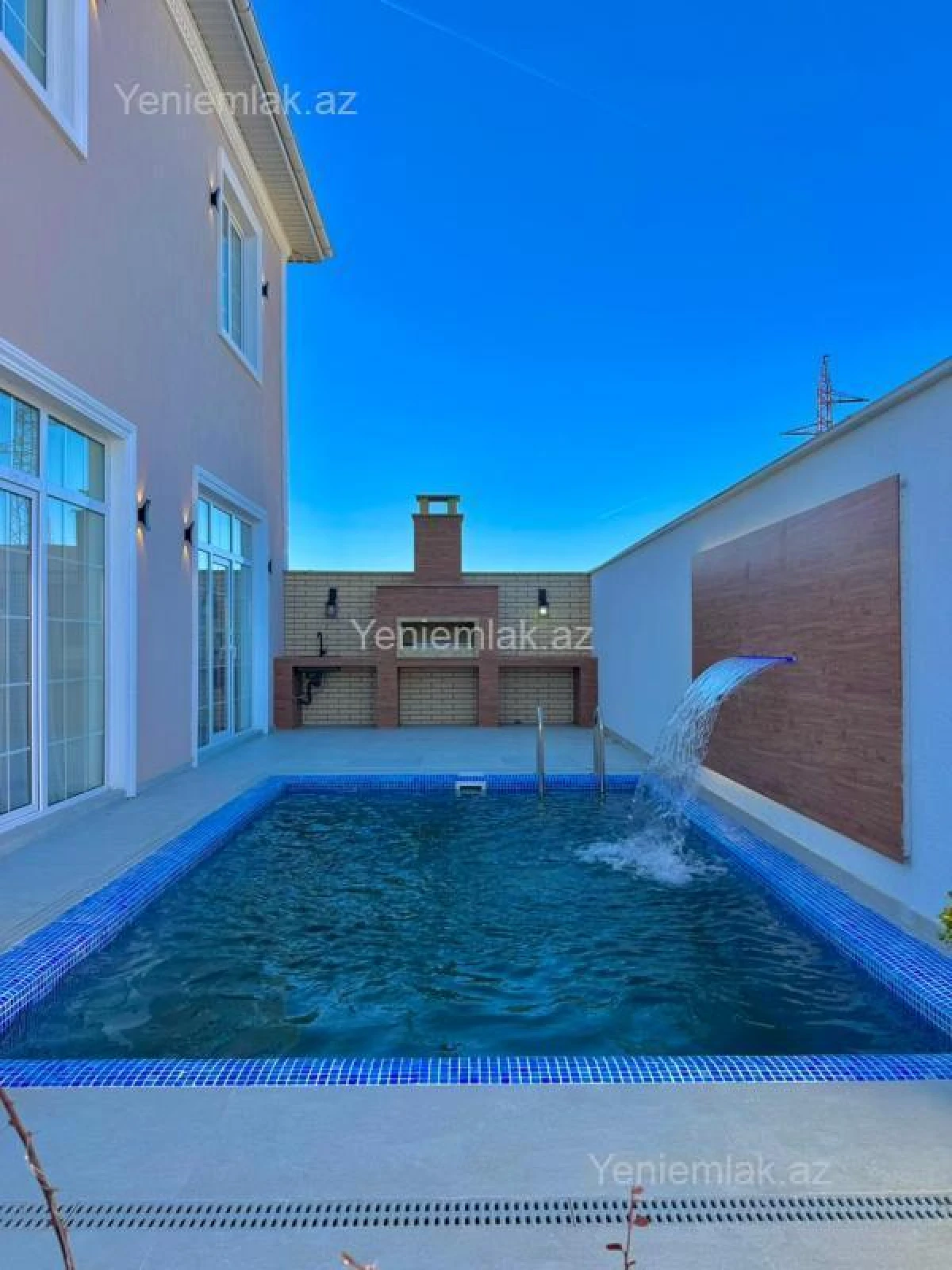 Satılır 4 otaqlı həyət evi 180 m²