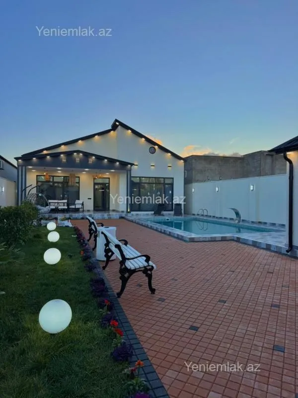 Satılır 4 otaqlı həyət evi 180 m²