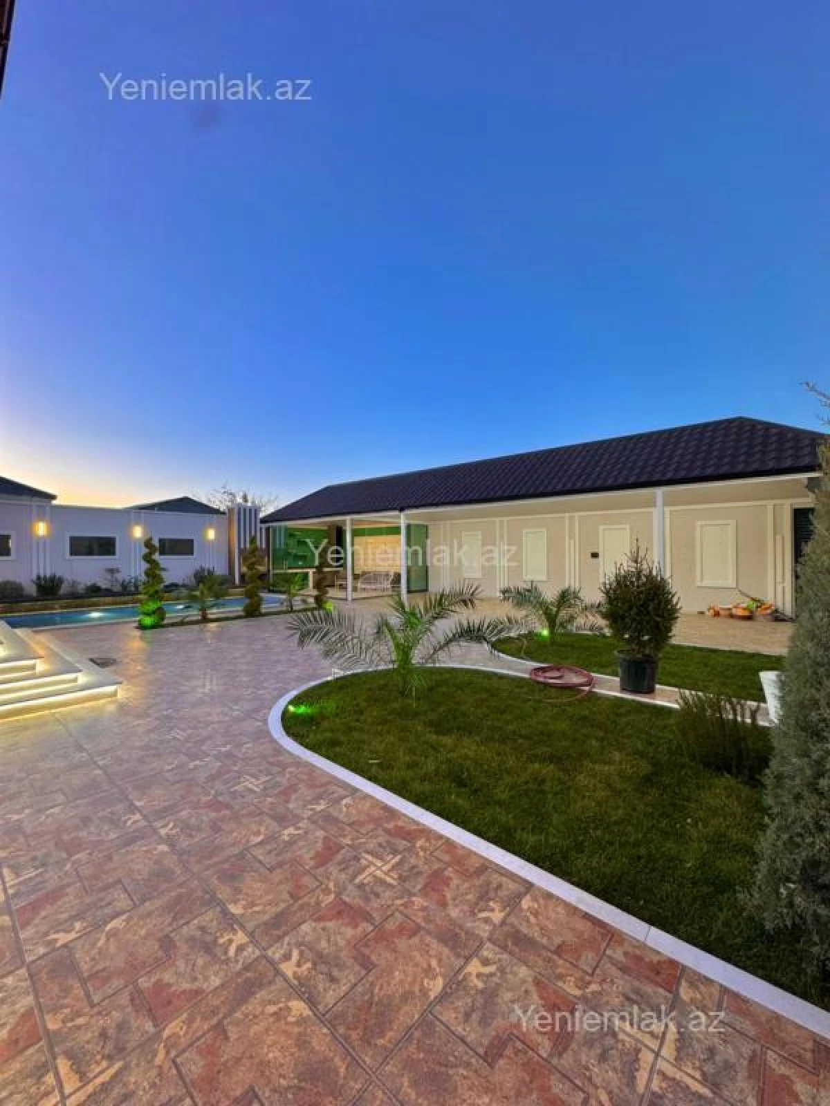 Satılır 4 otaqlı həyət evi 180 m²