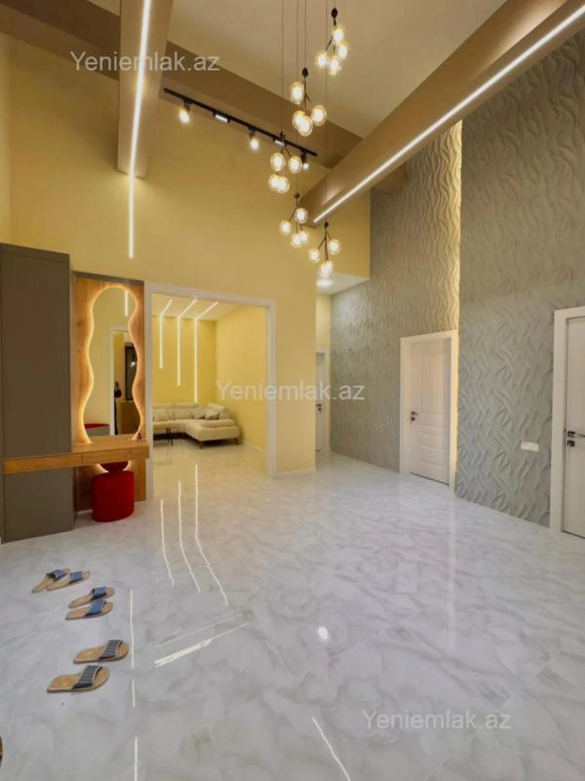 Satılır 4 otaqlı həyət evi 180 m²