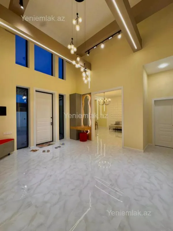 Satılır 4 otaqlı həyət evi 180 m²