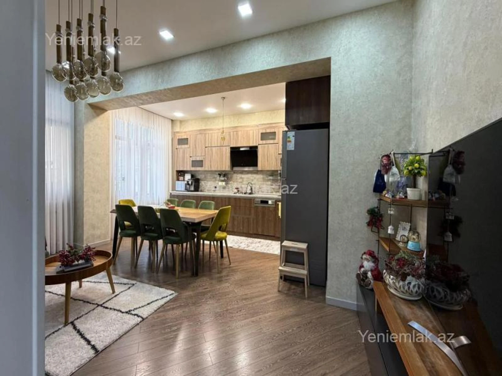Satılır 4 otaqlı yeni tikili 125 m²
