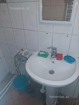 Satılır 3 otaqlı köhnə tikili 70 m²