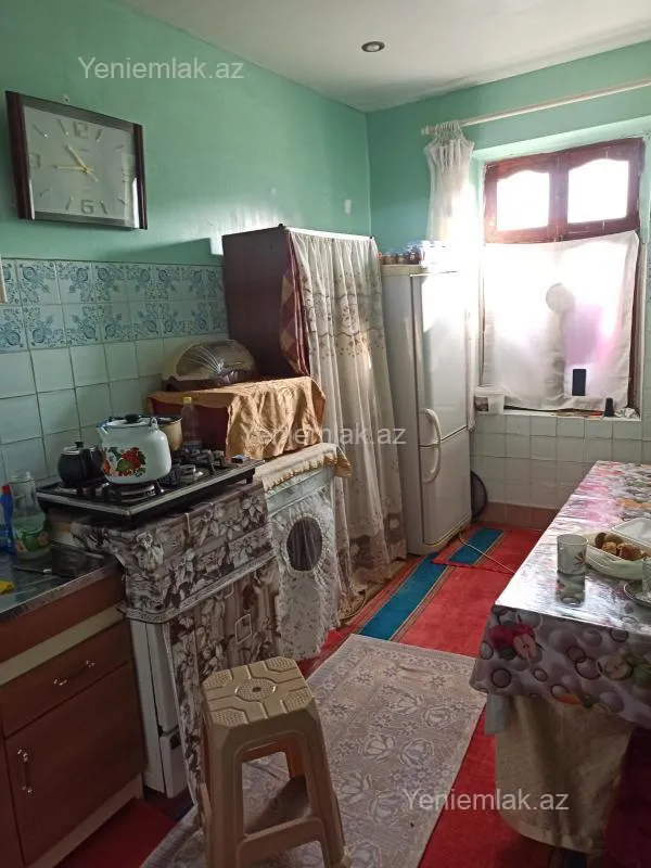 Satılır 3 otaqlı köhnə tikili 68 m²