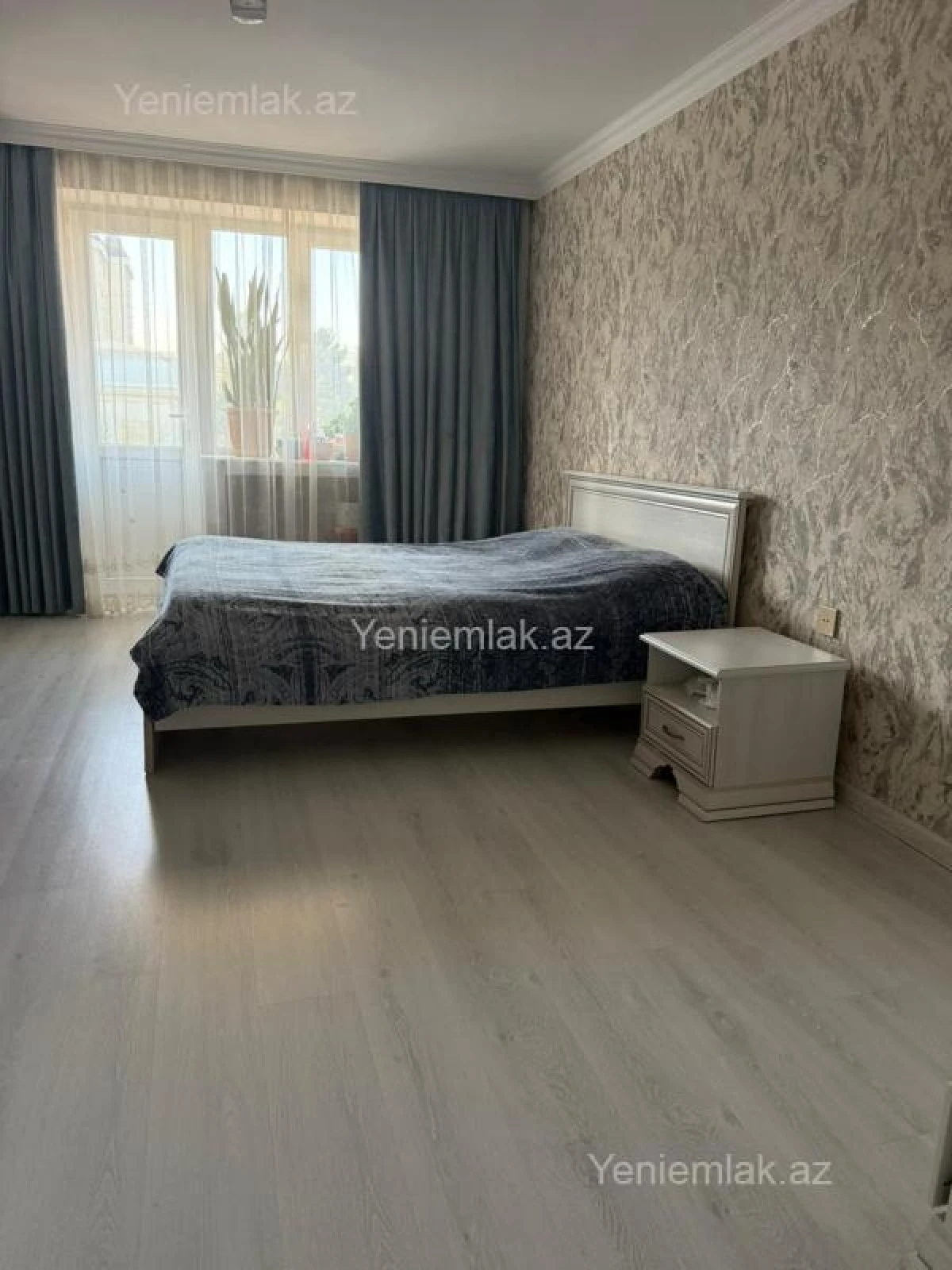 Satılır 3 otaqlı köhnə tikili 75 m²