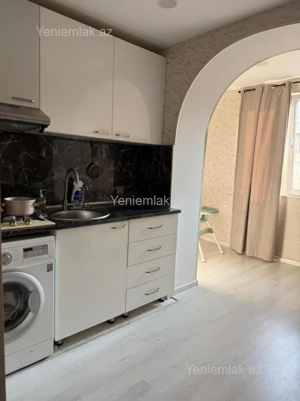 Satılır 3 otaqlı köhnə tikili 75 m²