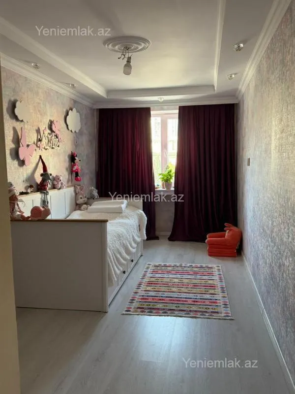 Satılır 3 otaqlı köhnə tikili 75 m²