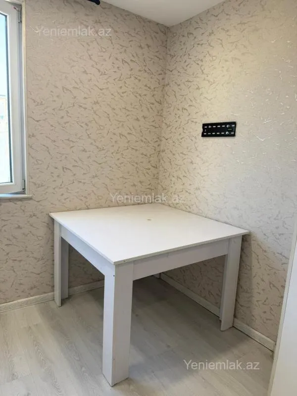 Satılır 3 otaqlı köhnə tikili 75 m²