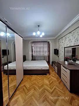 Satılır 5 otaqlı köhnə tikili 120 m²