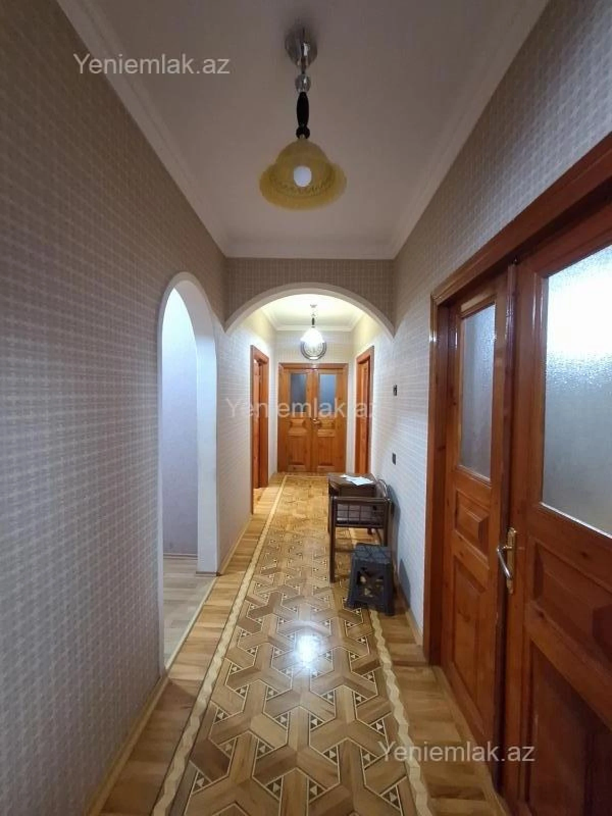 Satılır 5 otaqlı köhnə tikili 120 m²