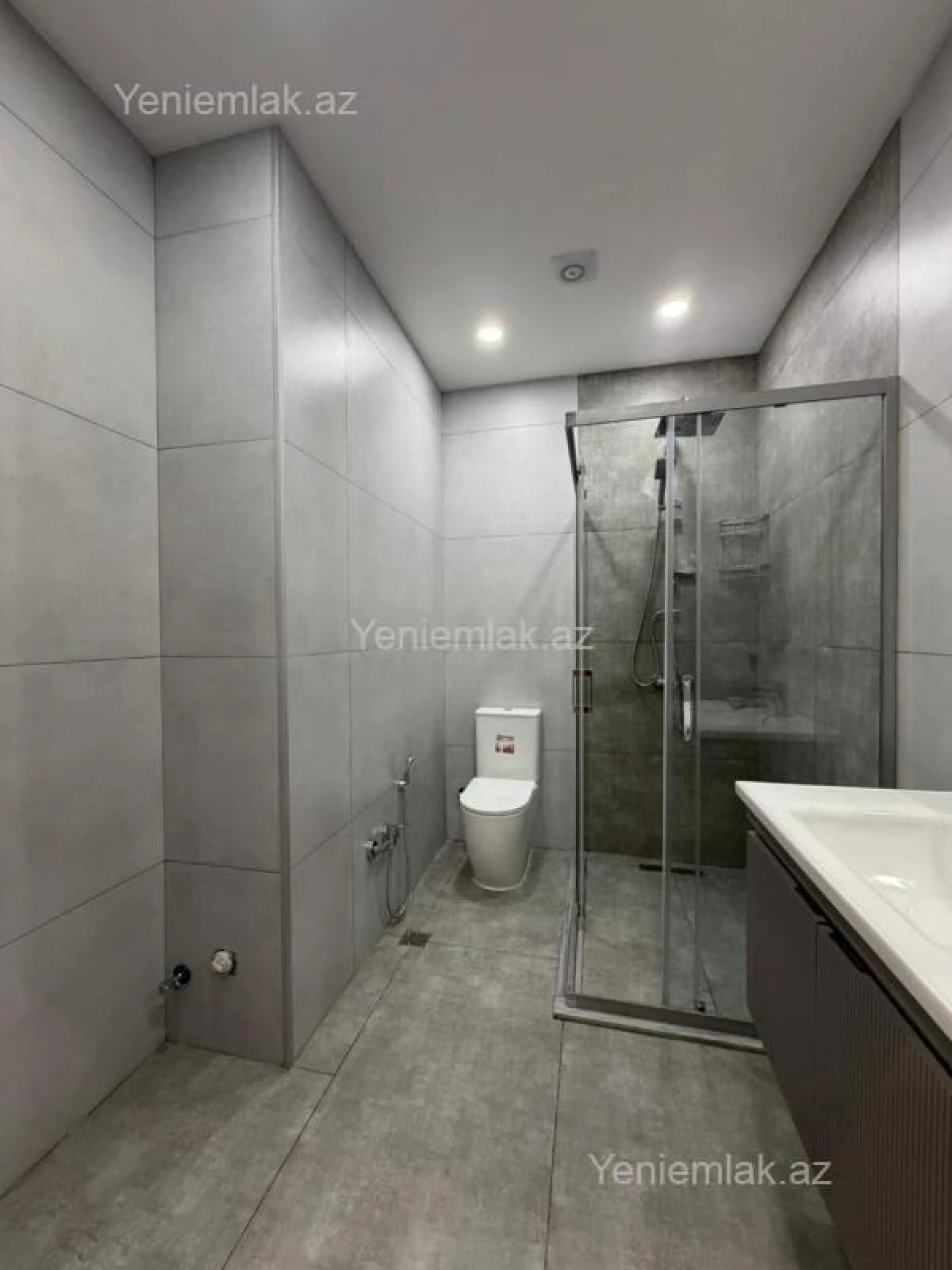 Satılır 2 otaqlı yeni tikili 61 m²