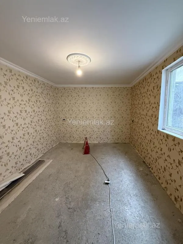 Satılır 1 otaqlı həyət evi 38 m²