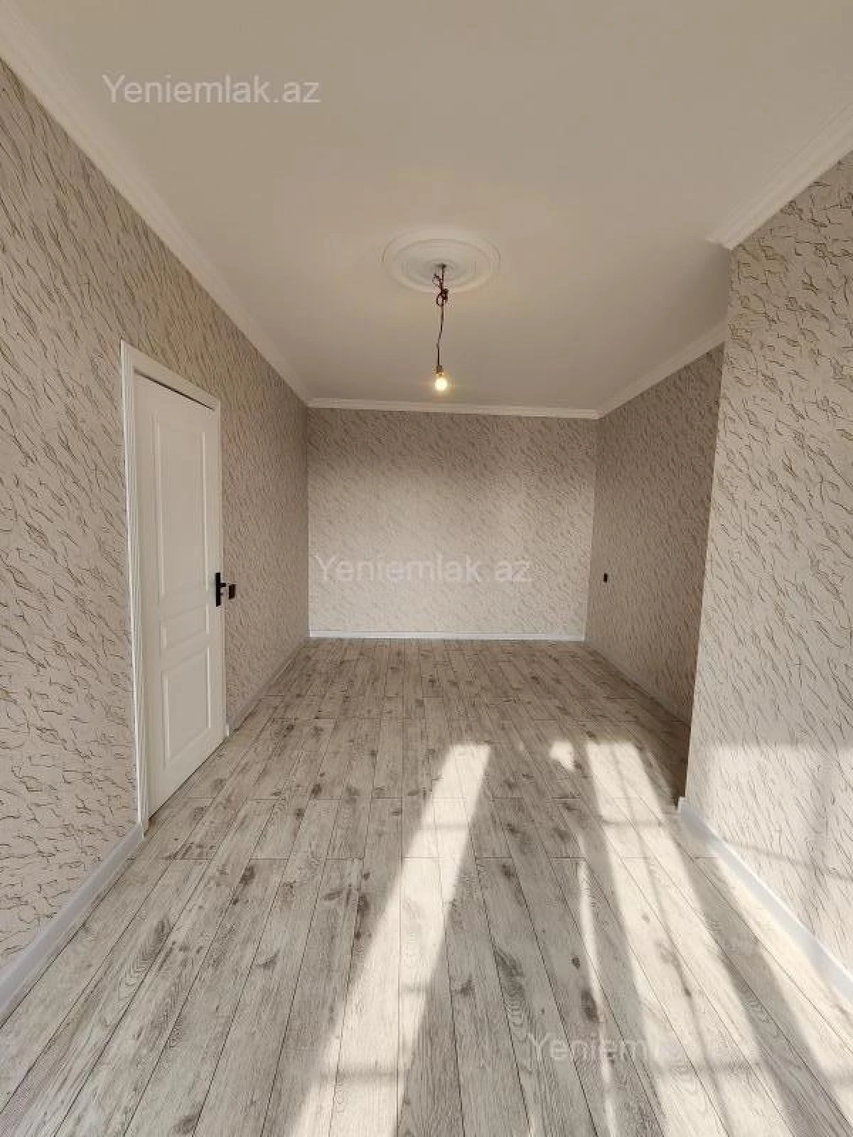 Satılır 6 otaqlı həyət evi 240 m²