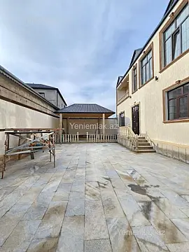 Satılır 6 otaqlı həyət evi 240 m²