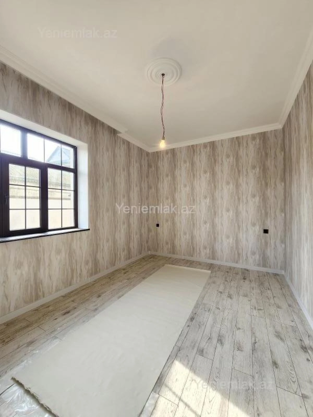 Satılır 6 otaqlı həyət evi 240 m²