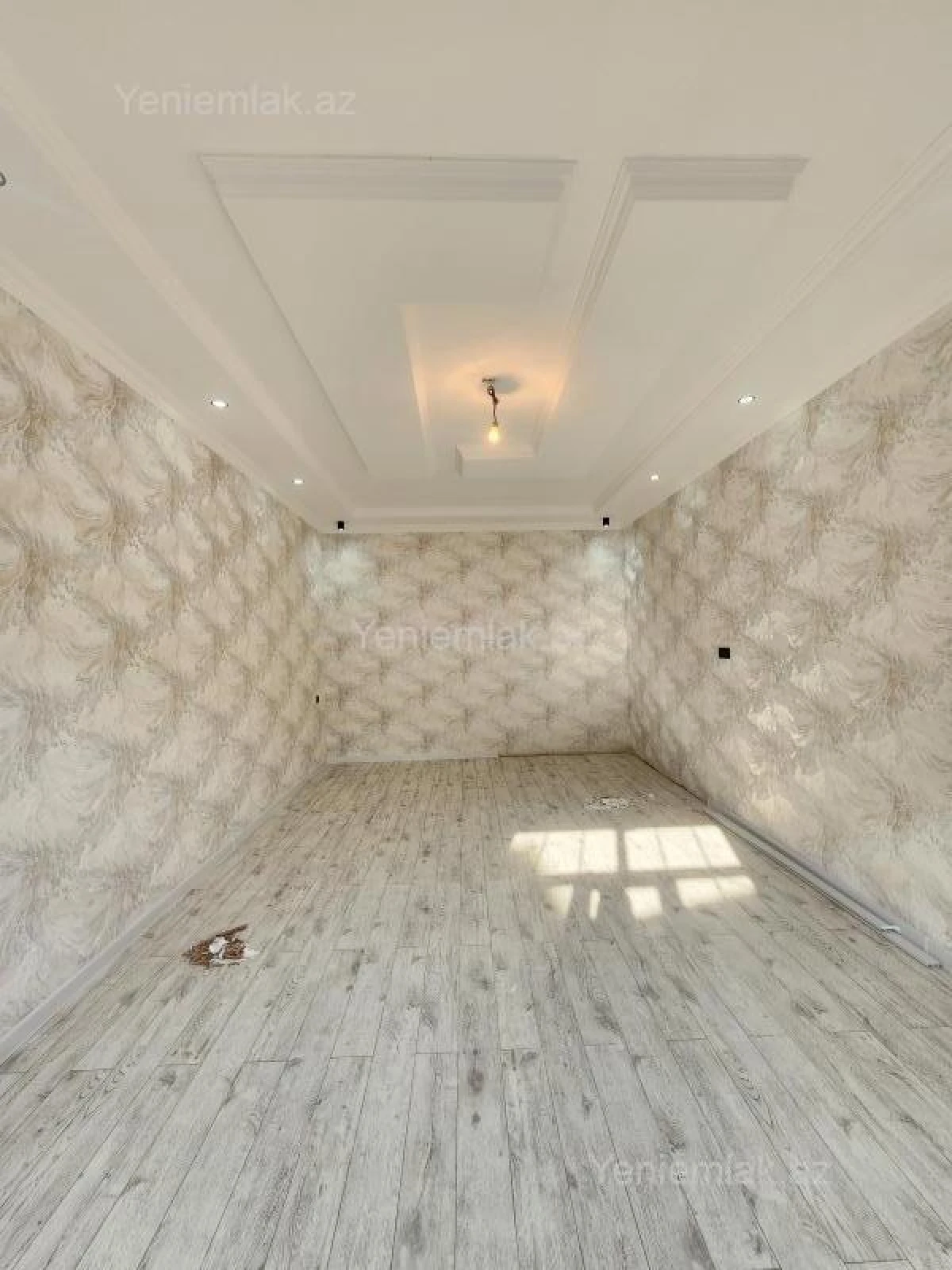 Satılır 6 otaqlı həyət evi 240 m²