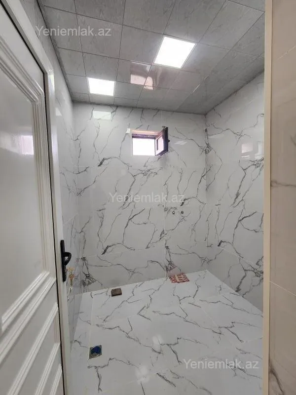 Satılır 6 otaqlı həyət evi 240 m²